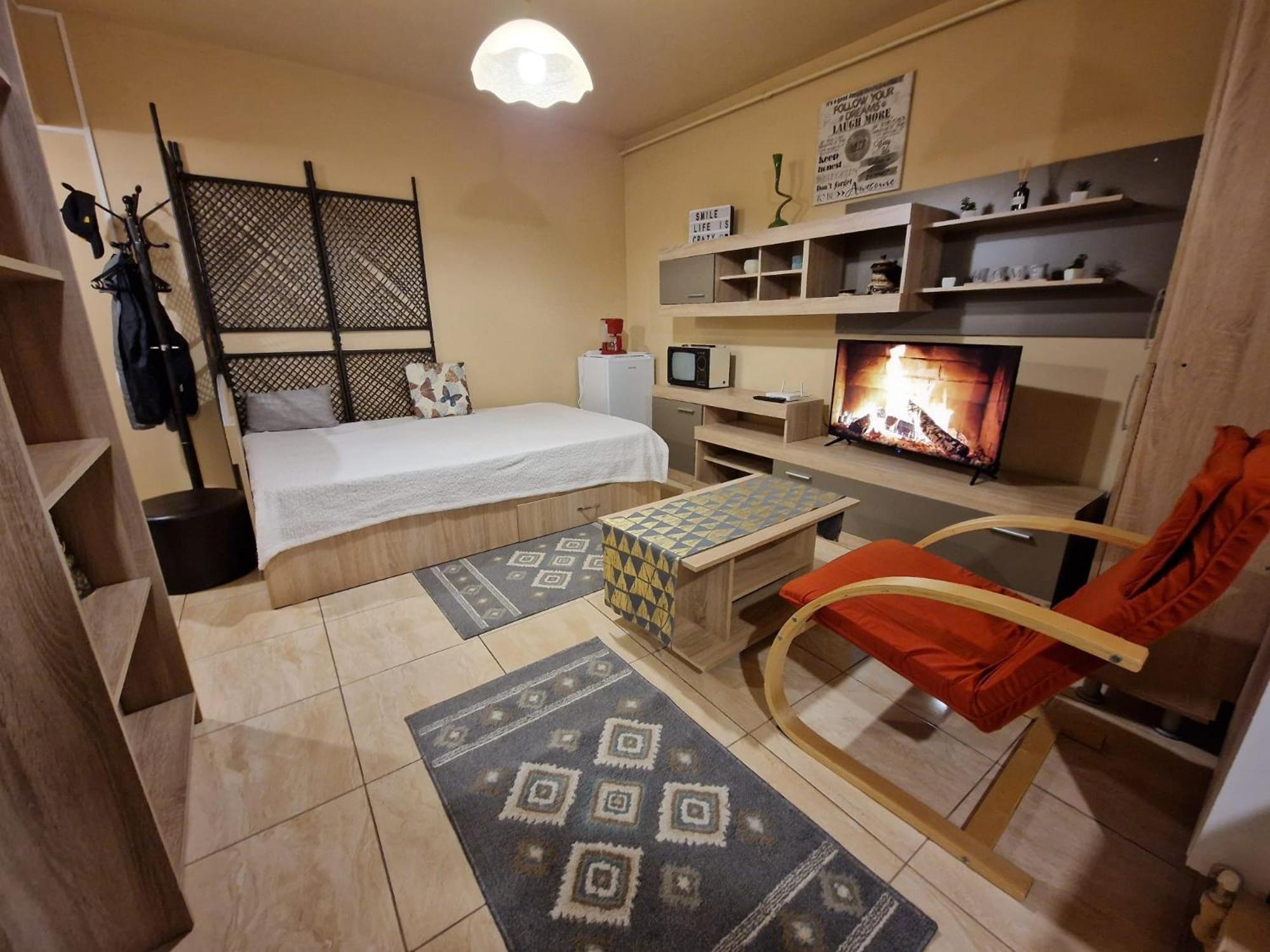 Ana Studio Hunedoara Luaran gambar